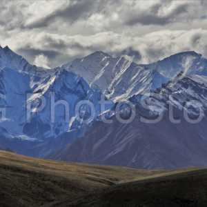 Deep valleys and mountains higher than 5000 m around the Spiti valley