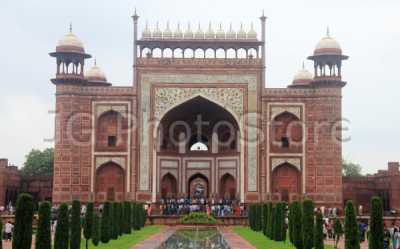 Upto 8 millons visitors a year at Taj Mahal