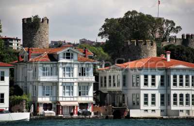 Luxury villas over the Bosphorous Strait