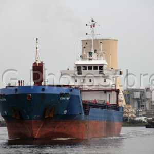 Vessel leaving in ballast condition the port of Ellesmere