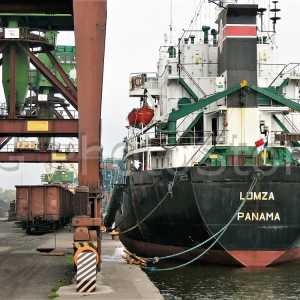 MV Lomza from Polsteam, loading metallurgical coke in Szczecin.