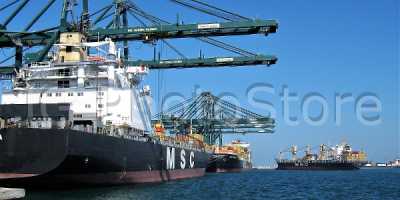 Containers en el puerto de Valencia